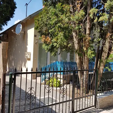 Jo-jo's Nyaralohaz Nyaraló Siófok