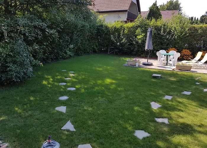 Jo-jo's Nyaralohaz Feriehus *